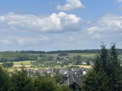 Ihr Wohntraum in Waldbröl - helle Dachgeschosswohnung mit Spitzboden und zwei Balkonen