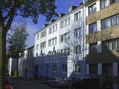 Attraktive, teilsanierte 3-Zimmer-Wohnung in sehr gepflegtem Mehrfamilienhaus