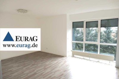 Hemhofen-Zeckern: Helle und gemütliche 4-Zi-Whg (1.OG) mit Balkon und Garage