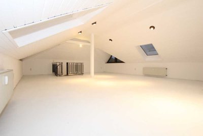 Juffernholz!!
Aussergewöhnliche  Studio-Wohnung mit zwei Balkonen in gepflegtem Wohnhaus