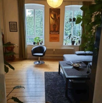 Gepflegte 3-Zimmer-Hochparterre-Wohnung mit Einbauküche Uninah