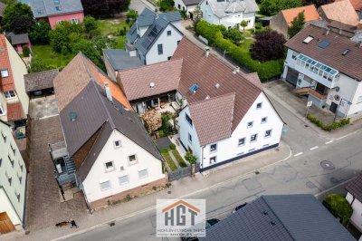 Charmantes Einfamilienhaus mit reichlich Platz in Helmsheim!!