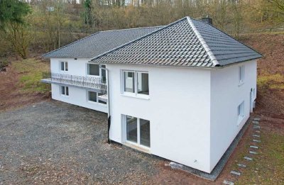 Einfamilienhaus mit Einliegerwohnung, Top-Zustand, in besonderer Lage von Nentershausen