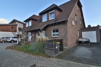 Schicke Doppelhaushälfte auf Erbpachtgrundstück in beliebter Lage von Duisburg Alt-Walsum!