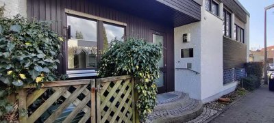 Geräumiger und modernisierter 6-Zimmer Flachdachbungalow mit Einbauküche in Tennenlohe/ER
