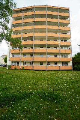 Attraktive Dreizimmer-Whg. in der obersten Etage (7. OG) und Bergblick in ruhiger Lage von Germering