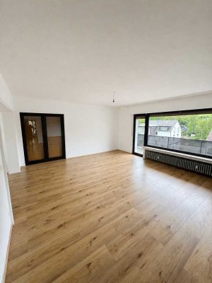 Großzügige 3,5 Zimmer-Erdgeschosswohnung+ Balkon, Terrasse & weitläufigem Garten in Hagen-Dahl (Pri