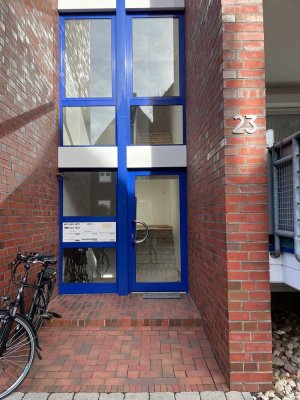 Zentrale,schöne und ruhige 3-Zimmer Hochparterre-Wohnung mit Balkon in Emden