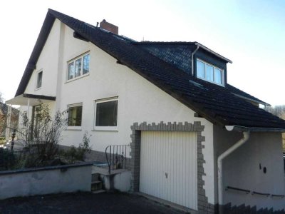 Großes 3-Familienhaus auf einem großen Grundstück in bezaubernder Lage