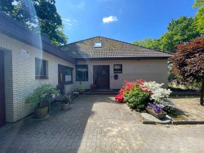 *** Platz für die ganze Familie  *** Liebevoll gepflegtes Einfamilienhaus mit großem Grundstück ***