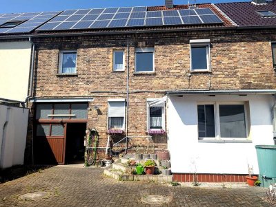 Viel Potenzial: Klinkerhaus mit PV-Anlage, Renovierung & Ausbauoption