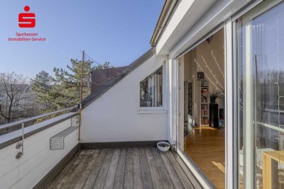Licht, Charme und Wohnqualität - stilvolle Dachgeschosswohnung mit Loggia