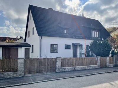 Vollständig renovierte Doppelhaushälfte mit großem Garten in München-Trudering