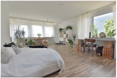 Helle 1-Zimmer-Wohnung in Ludwigsfeld mit modernem Bad und großer Einbauküche