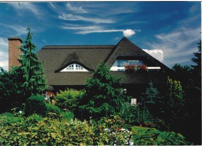 Großzügiges Wohnen im Landhausstil am Basberg