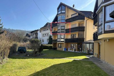 Exklusive Wohnung am Stadtsee - Traumhafter Ausblick, zwei Balkone & Stellplatz!