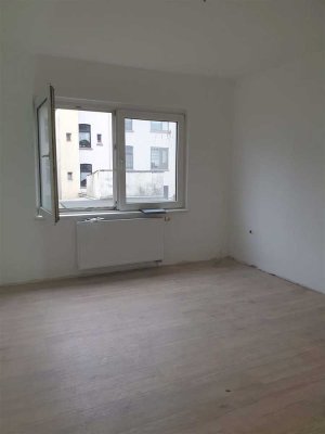 Komplett renovierte 2,5-Raum Wohnung in Duisburg-Beeck