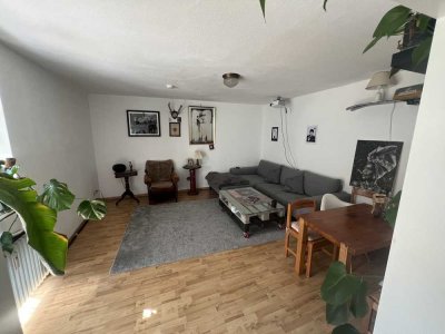 3-Zimmer-Hochparterre-Wohnung Möbliert für 1 Jahr untervermietet in Bremen