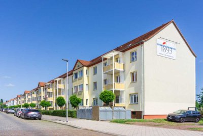 2-Raum-Wohnung mit Wohnküche und Balkon!