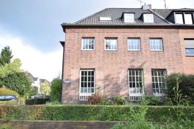 ***Schicke Wohnung in Stadtwaldnähe***