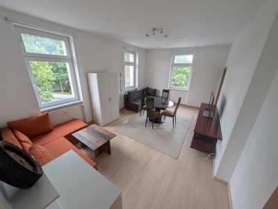 2-Raum 54m² Spreeblick Laminat Innenstadt 25min Tesla Badewanne