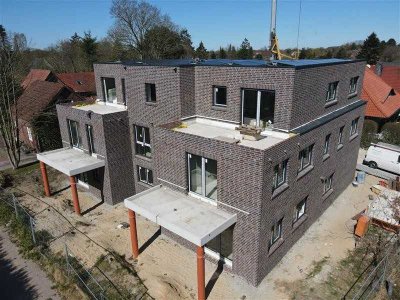 NEUBAU KFW 2-Zimmer-Obergeschosswohnung mit Dachterrasse und Aufzug in zentraler Lage!