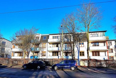 Sonnige 2-Zimmer-Wohnung mit Loggia, im Dachgeschoss!