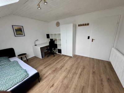 Voll möbliertes und renoviertes 17 qm WG-Zimmer in Da-Eberstadt in einer Frauen WG