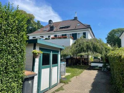 Wohnglück mit Charakter – Familienfreundliche Doppelhaushälfte mit Garten und Balkon ohne Makler
