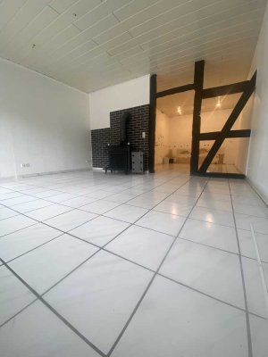 Freundliche und modernisierte 3-Raum-Wohnung mit Terrasse in Iserlohn