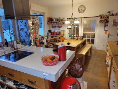 Familientraum/ WG geeignet, gepflegte 4,5 Zimmer Wohnung im EG mit Gartennutzung  im Dellviertel