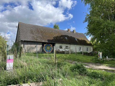 Freistehendes unsaniertes Bauernhaus mit Stall in Broderstorf