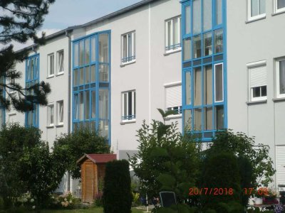 Stilvolle 2-Zimmer-Wohnung mit EBK, Wintergarten plus externen Hobbyraum (22m²) in Erding