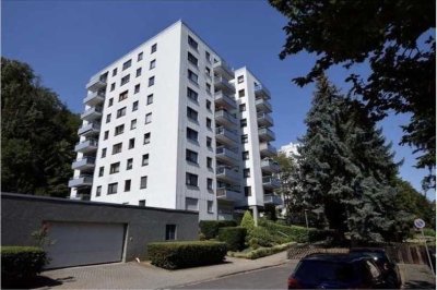 Schöne Wohnung mit drei Zimmern und Balkon in Koblenz
