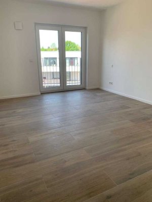 hochwertige komplett möblierte Wohnung 2 ZKB in Toplage in Saarbrücken
