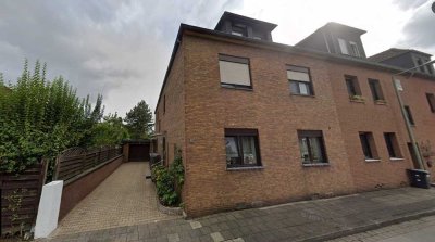 Charmante Altbauwohnung (69 m²) mit Küche & Abstellraum in Duisburg-Bergheim