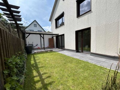Erstbezug nach Sanierung: ansprechende 3-Zimmer-Wohnung mit Einbauküche und Terrasse in Hämelerwald