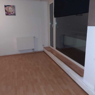 Sehr helle 2-Zimmer-Wohnung ca. 55 m² – ab sofort zu vermieten