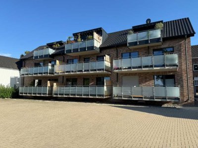 Schöne, barrierearme Neubau Dachgeschosswohnung mit Loggia und Stellplatz zu vermieten!