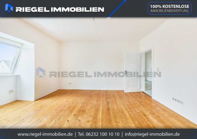 Sie hier? Wir auch! Gepflegte 4 Zimmer-Dachgeschosswohnung  -  ab sofort verfügbar