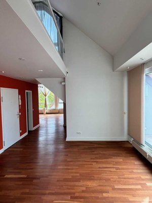 Verkauft! Traumhafte  5-R.-Maisonette mit Dachterrasse & 2 TG-Stellplätzen