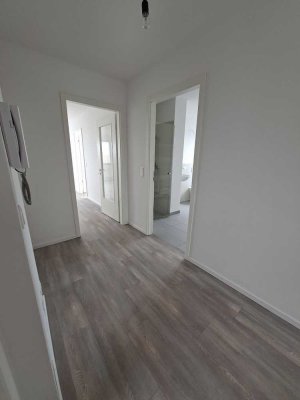 schöne freifinanzierte Vierraumwohnung mit Blick auf den Wiesenpark