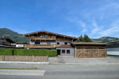 Mehrfamilienhaus mit 4 Wohnungen und großer Garage - Lager - Werkstätte