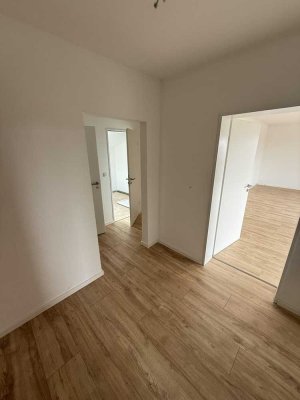 Frisch renovierte 2-Zimmer Wohnung mit Balkon