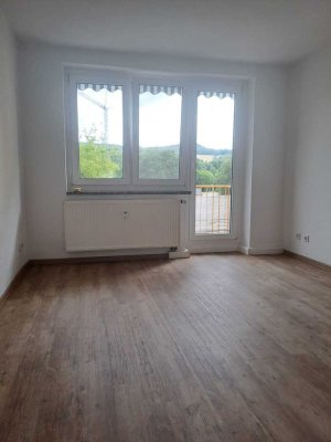 Schöne 3-Zimmer-Wohnung in Südeichsfeld, neuer Fußboden, frisch renoviert