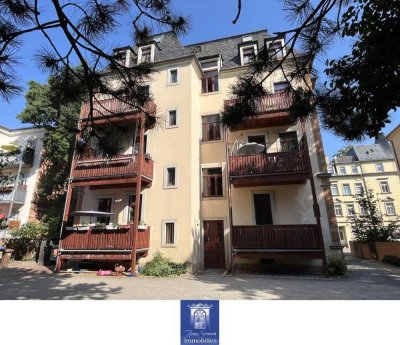 Ihr neues Zuhause mit Charme, verzierten Stuckdecken, Balkon und Wohnküche!