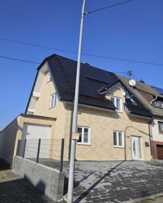 Doppelhaushälfte zum Erstbezug mit 5 Zimmern in Rodenbach bei Puderbach