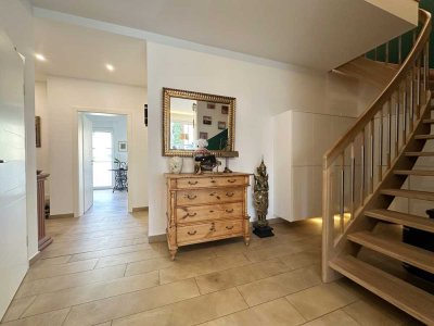 *NEU I 5 Zimmer I KAMIN I Stellplatz I EBK I 3 Balkone I genialer Schnitt I bezugsfrei*