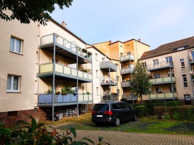 Wahren - Familienwohnung mit 2 Balkonen und Stellplatz in direkter Nachbarschaft zum Auensee