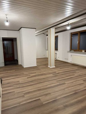 Schöne und gepflegte 1,5 Zimmer Einliegerwohnung in Ruhiger aber Stadtnaher Lage in Dillenburg